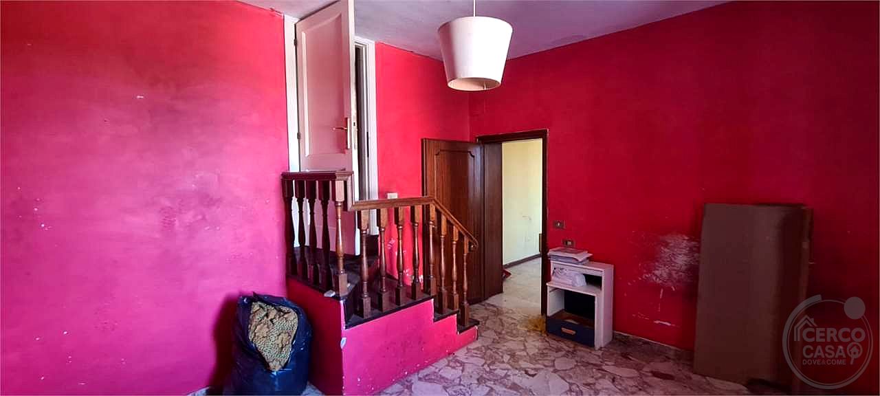 TODI – PANTALLA : APPARTAMENTO IN CASA SINGOLA