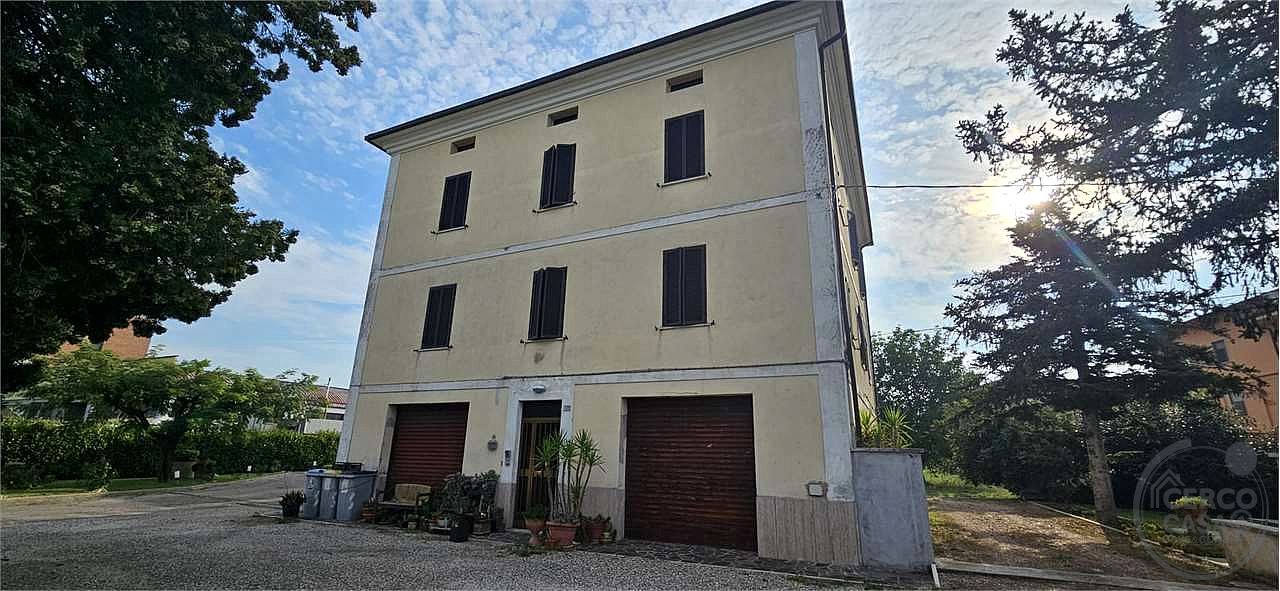 TODI – PANTALLA : APPARTAMENTO IN CASA SINGOLA