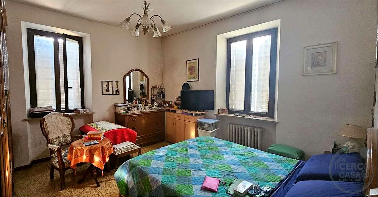TODI – PANTALLA : APPARTAMENTO CON GARAGE E MAGAZZINO
