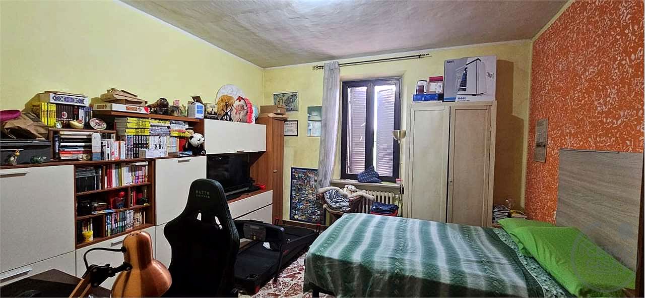 TODI – PANTALLA : APPARTAMENTO CON GARAGE E MAGAZZINO
