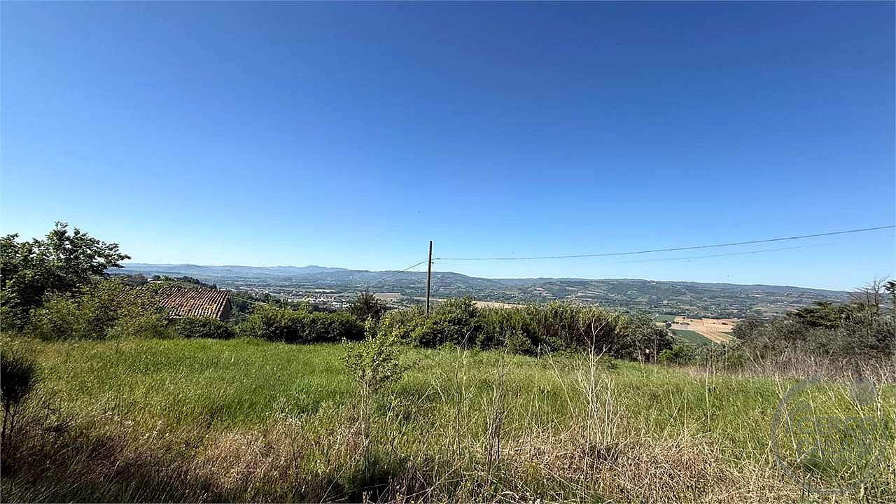 COLLAZZONE - PIEDICOLLE: TERRENO EDIFICABILE PANORAMICO