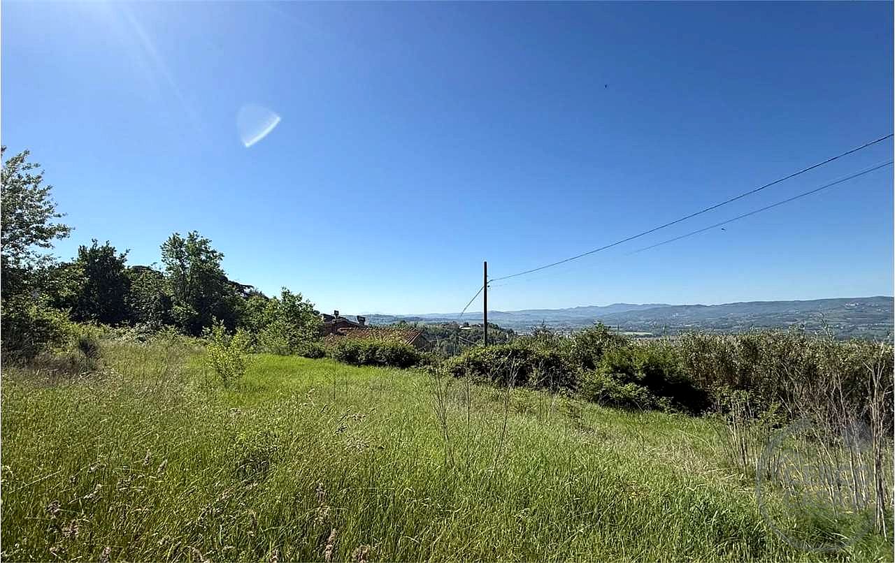 COLLAZZONE - PIEDICOLLE: TERRENO EDIFICABILE PANORAMICO