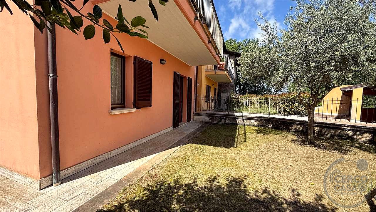 TODI - ROSCETO: APPARTAMENTO CON GIARDINO ESCLUSIVO