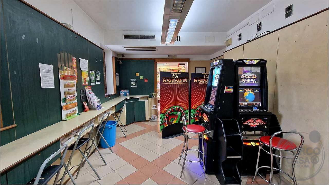 Vendesi attività di ricevitoria edicola slot.