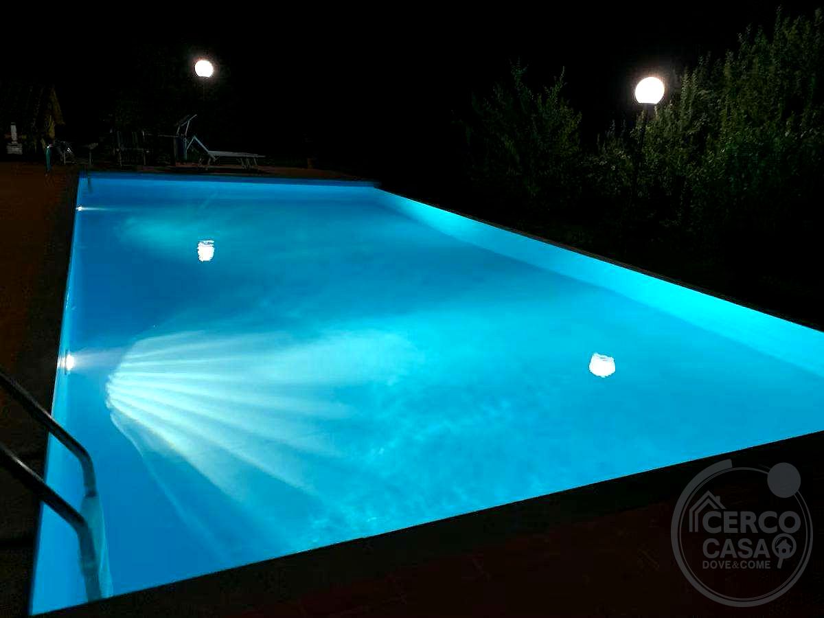 MASSA MARTANA - VILLA SAN FAUSTINO: CASA INDIPENDENTE CON PISCINA