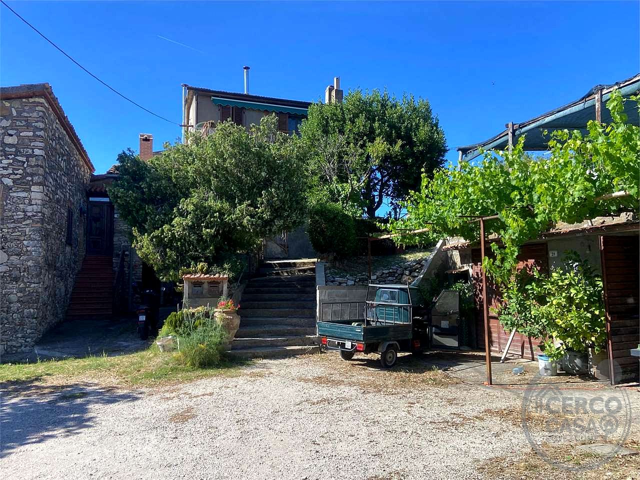 MONTECCHIO: APPARTAMENTO CON VISTA PANORAMICA