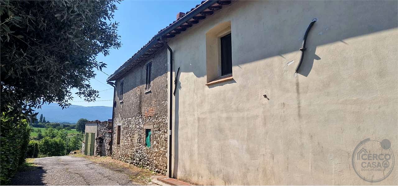 MASSA MARTANA - CASTEL RINALDI: APPARTAMENTO ARREDATO CON GARAGE