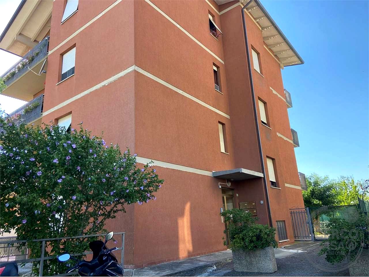 PERUGIA - BOSCO: LUMINOSO APPARTAMENTO CON PICCOLO GIARDINO E ORTO