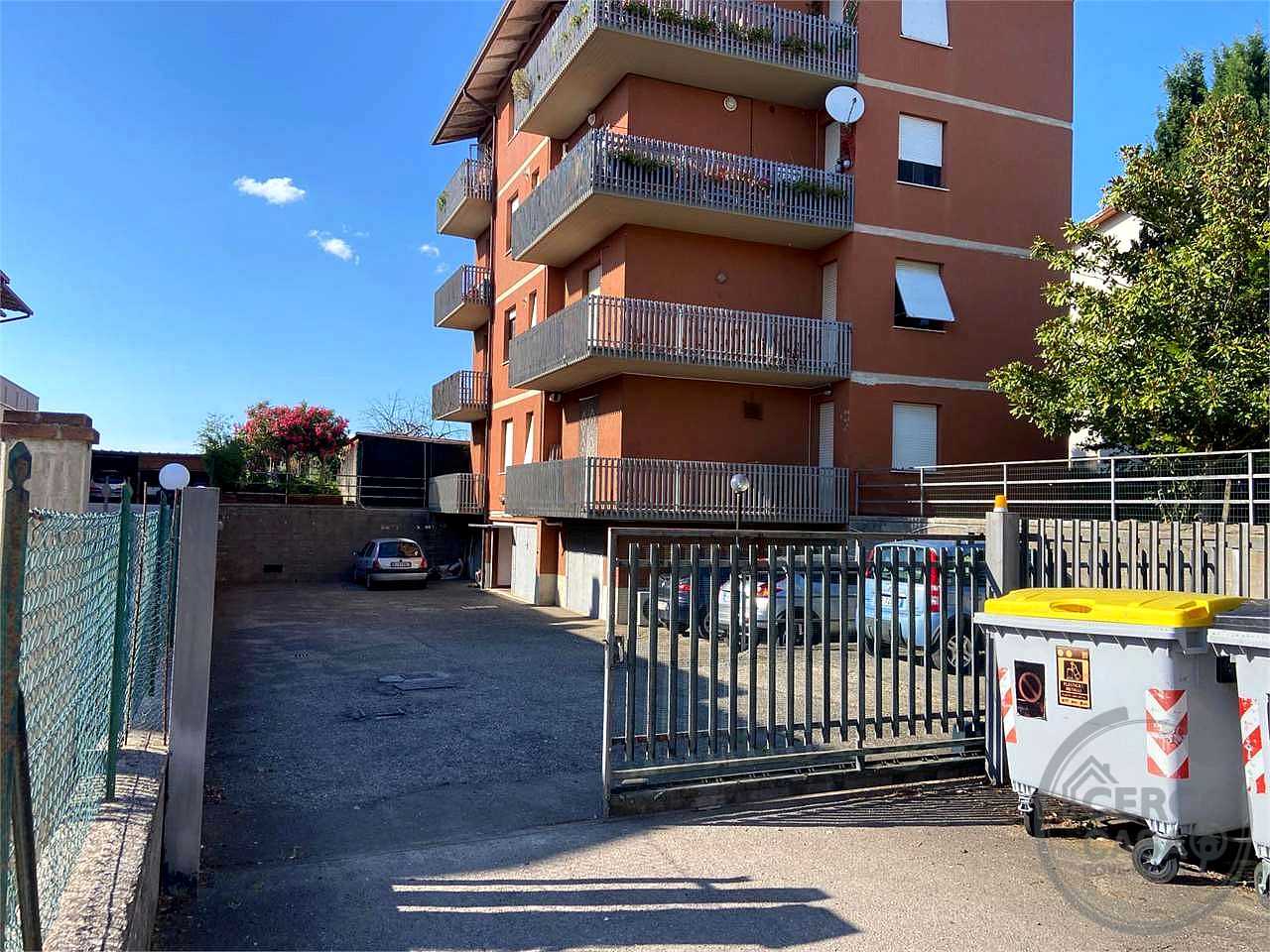 PERUGIA - BOSCO: LUMINOSO APPARTAMENTO CON PICCOLO GIARDINO E ORTO