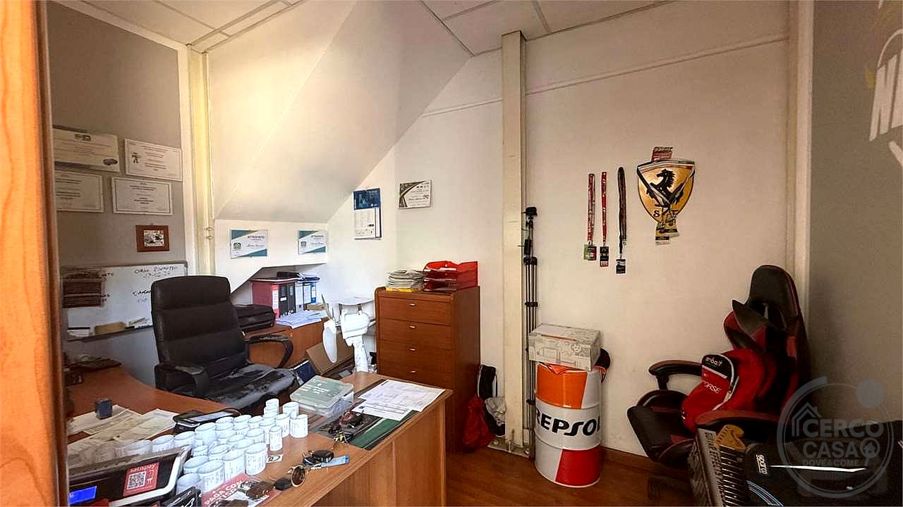 MAGIONE - BACANELLA: CAPANNONE IN VENDITA