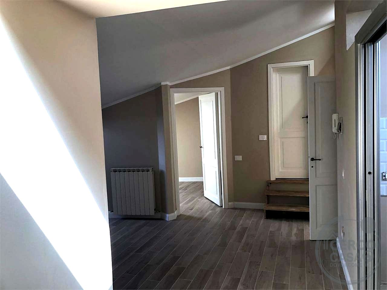 TODI - CENTRO STORICO: ATTICO IN PIAZZA DEL POPOLO