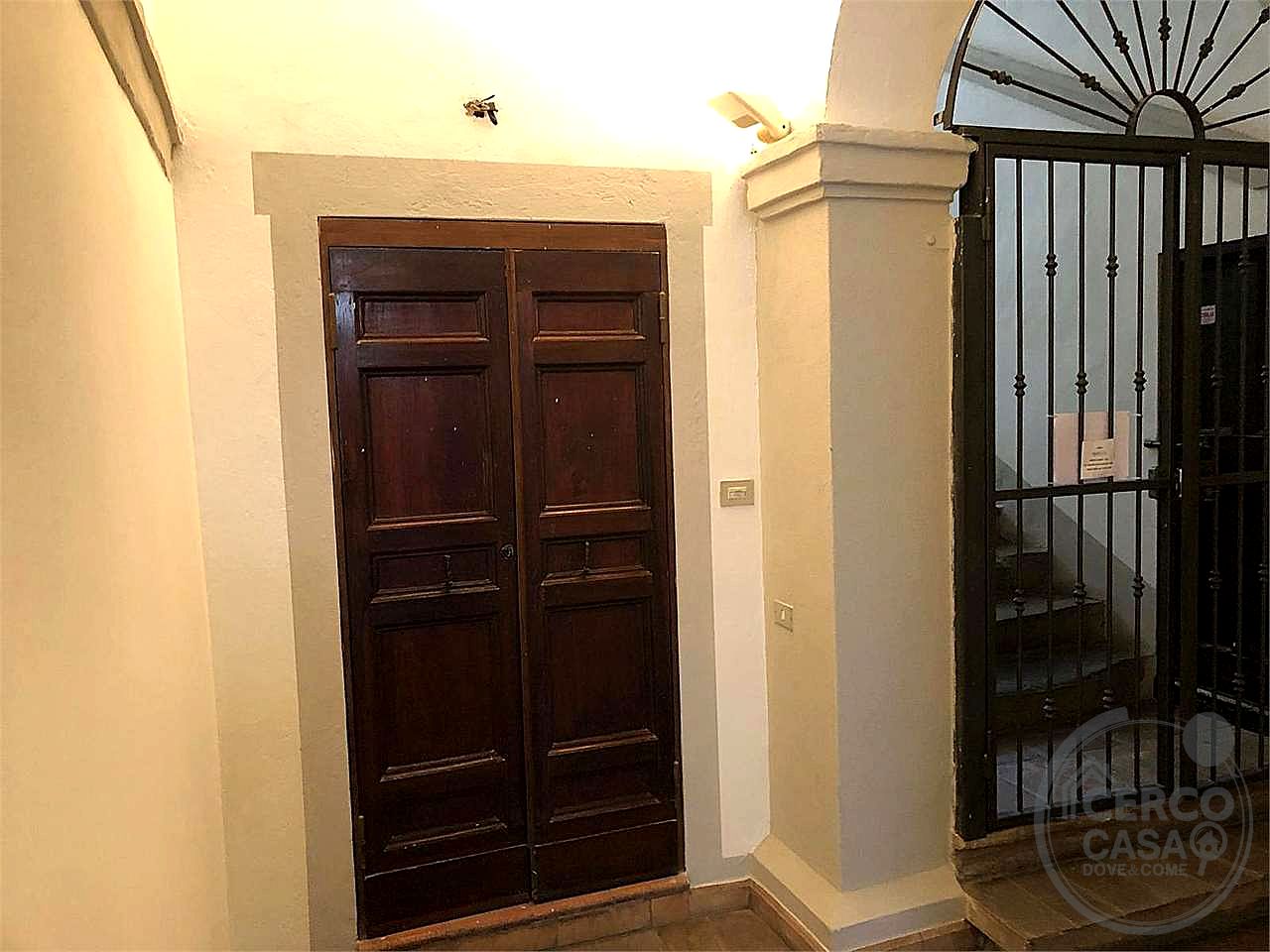 TODI - CENTRO STORICO: ATTICO IN PIAZZA DEL POPOLO