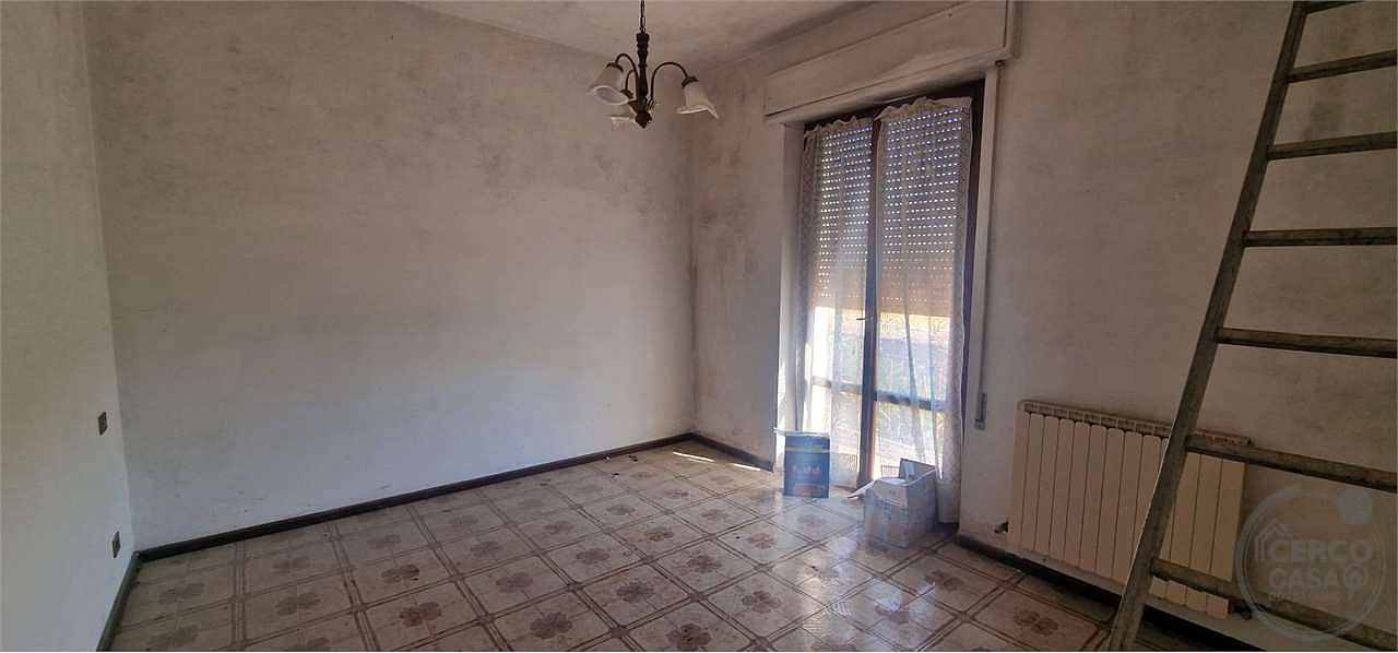 SAN VENANZO - CIVITELLA DEI CONTI: CASA SINGOLA CON TERRENO