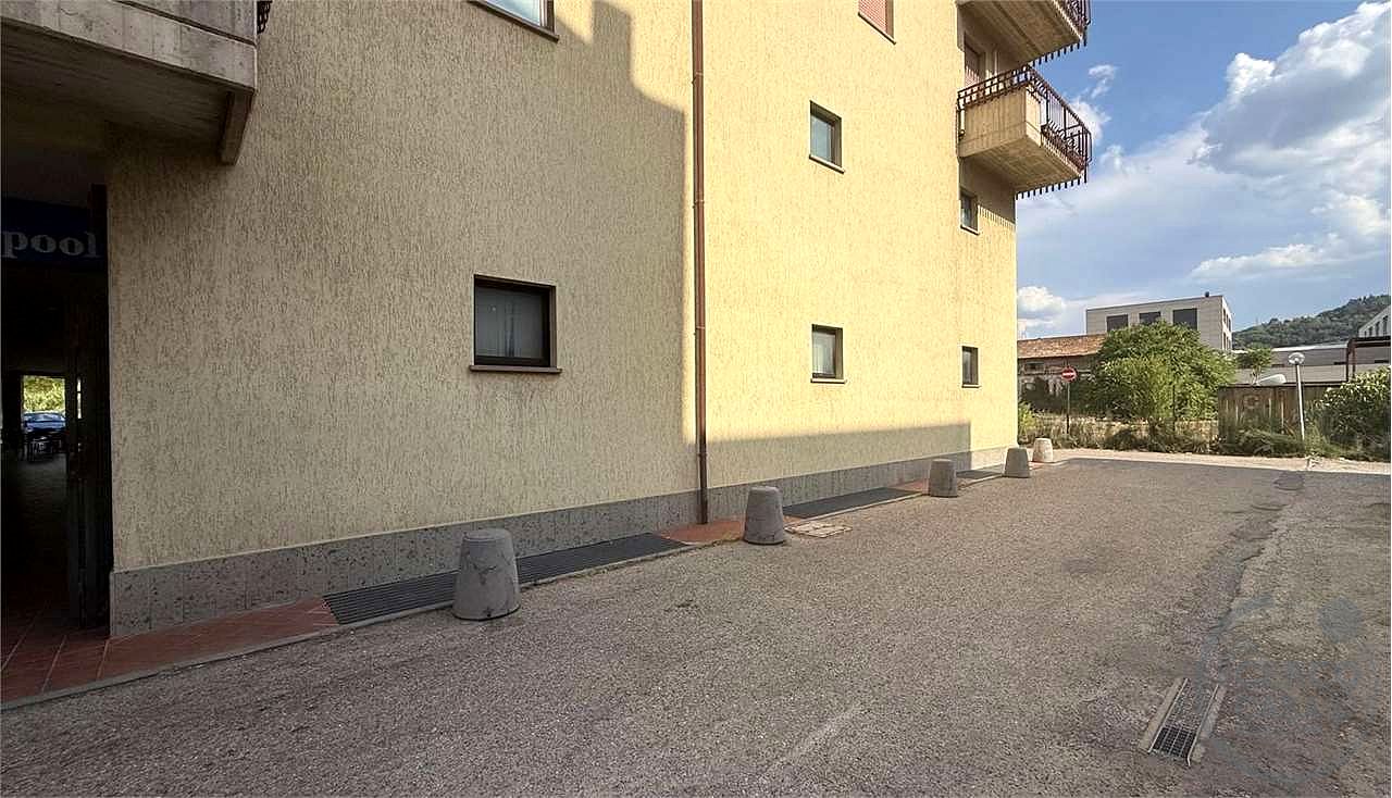 TODI - PONTERIO - LOCALE COMMERCIALE AL PIANO TERRA