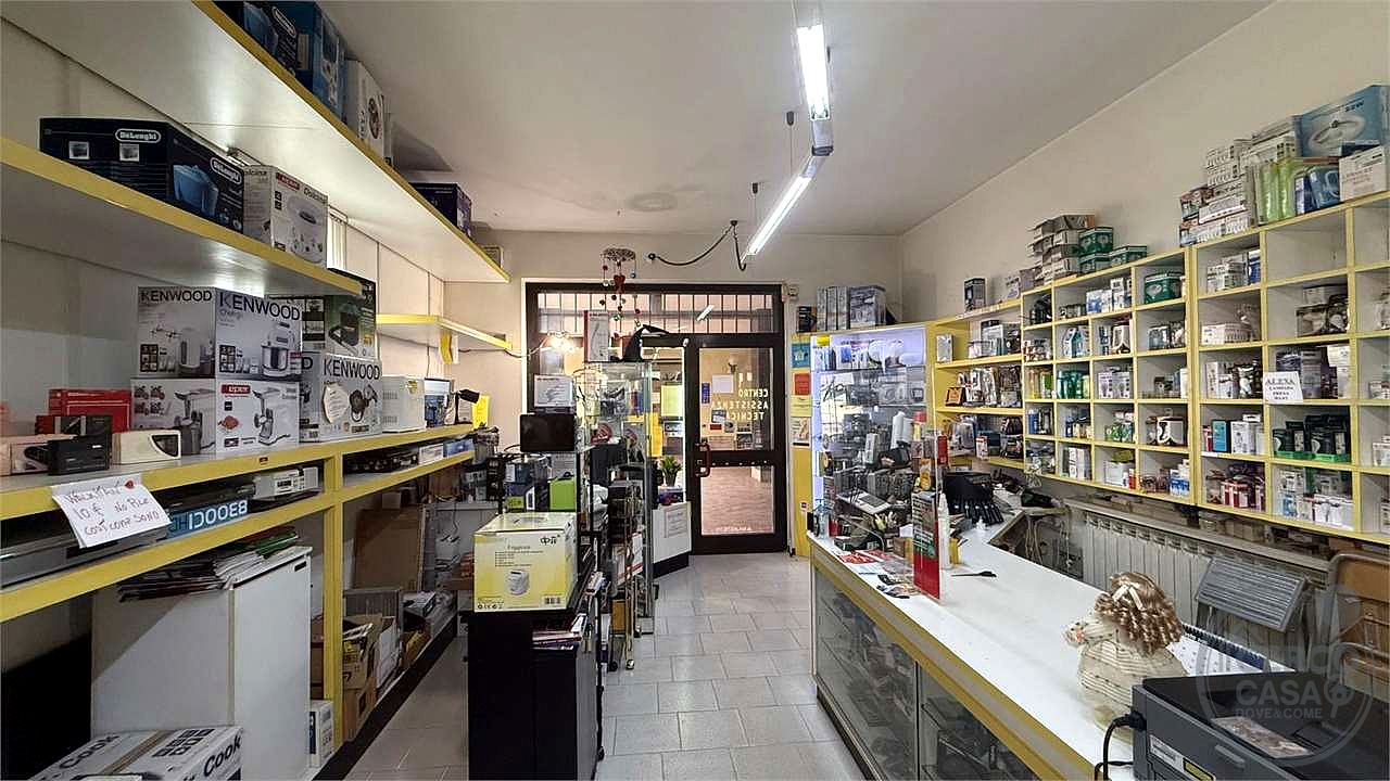 TODI - PONTERIO - LOCALE COMMERCIALE AL PIANO TERRA