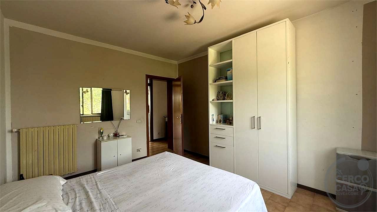 TODI - PANTALLA - CASA SINGOLA CON GIARDINO