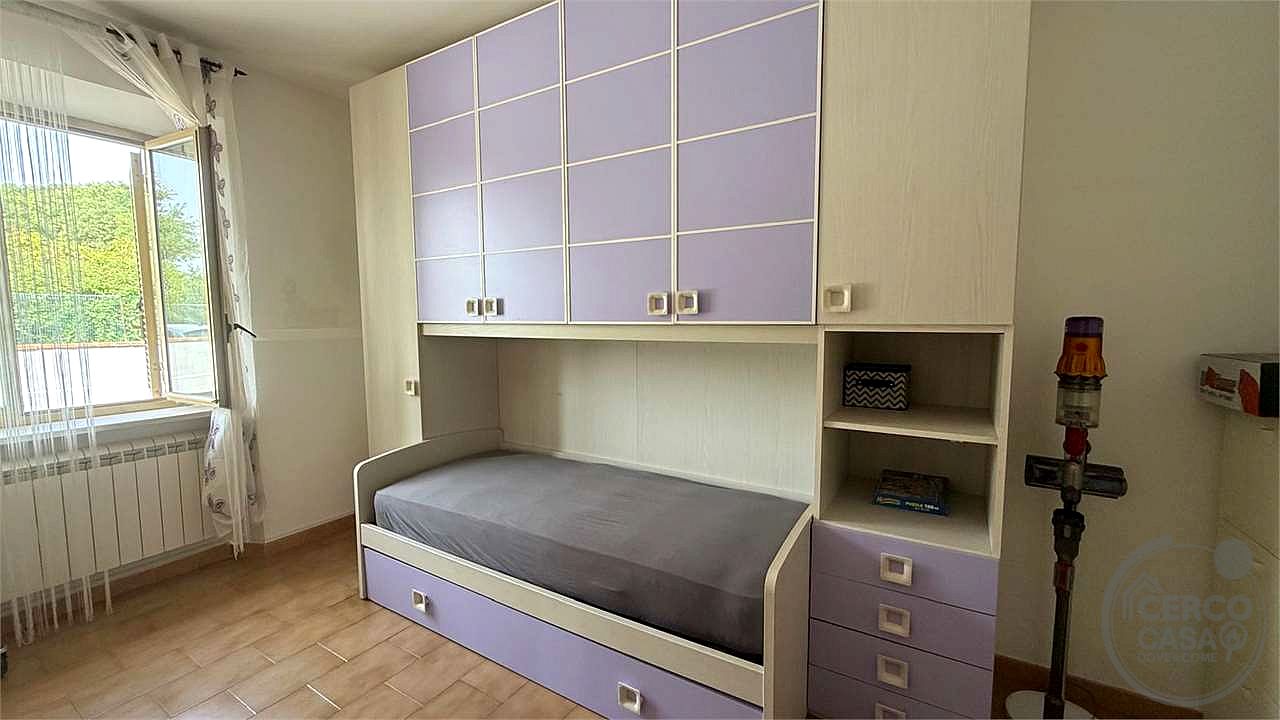 TODI - PANTALLA - CASA SINGOLA CON GIARDINO