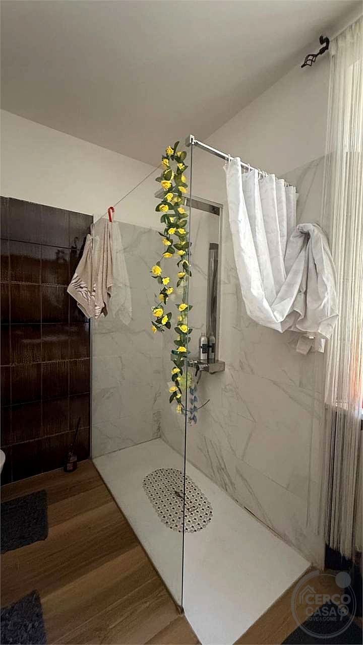 TODI - PANTALLA - CASA SINGOLA CON GIARDINO