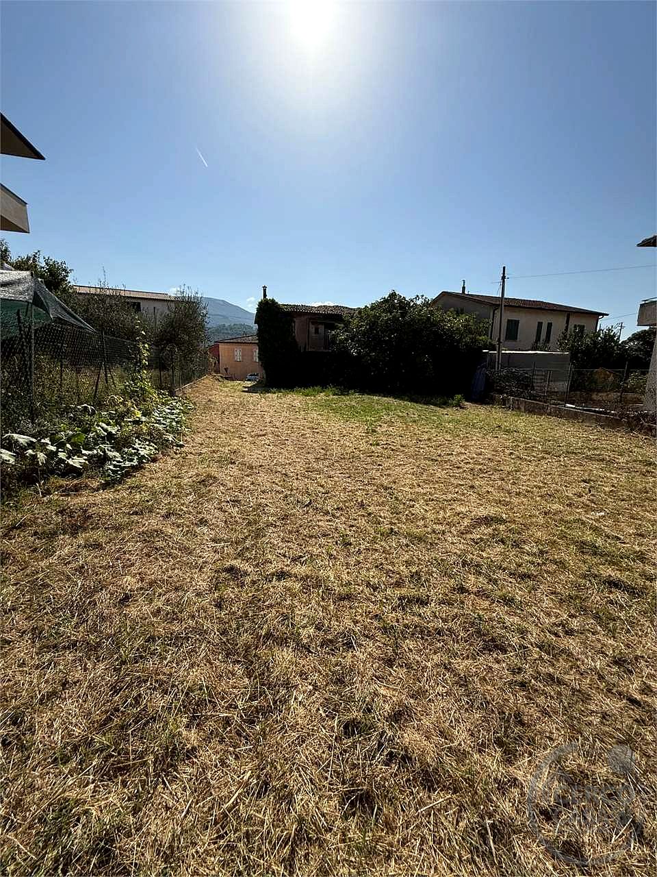 FOLIGNO - PORZIONE DI CASALE CON GIARDINO
