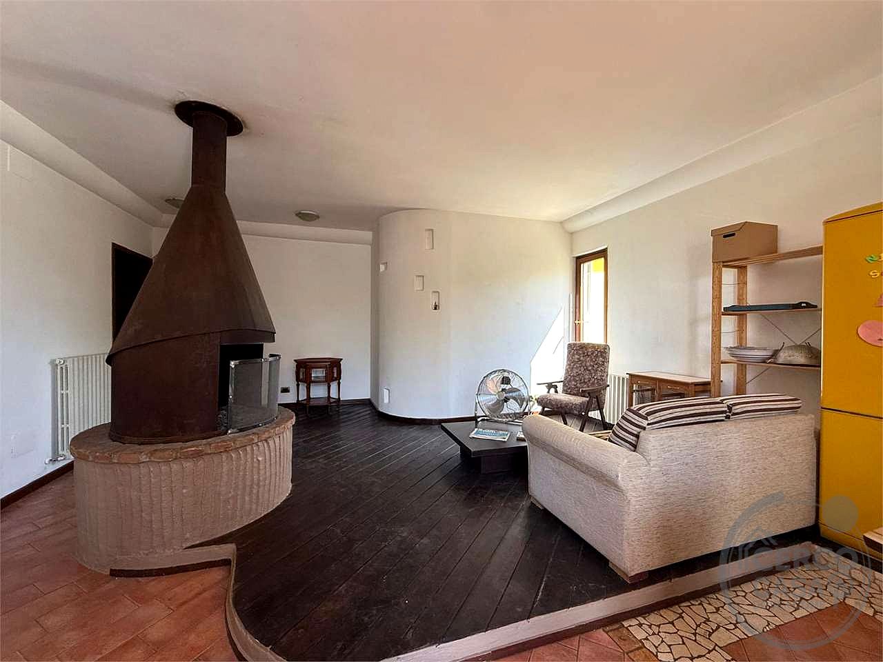 ASSISI - TORDIBETTO - APPARTAMENTO AL PIANO TERRA RIALZATO CON CORTE ESCLUSIVA