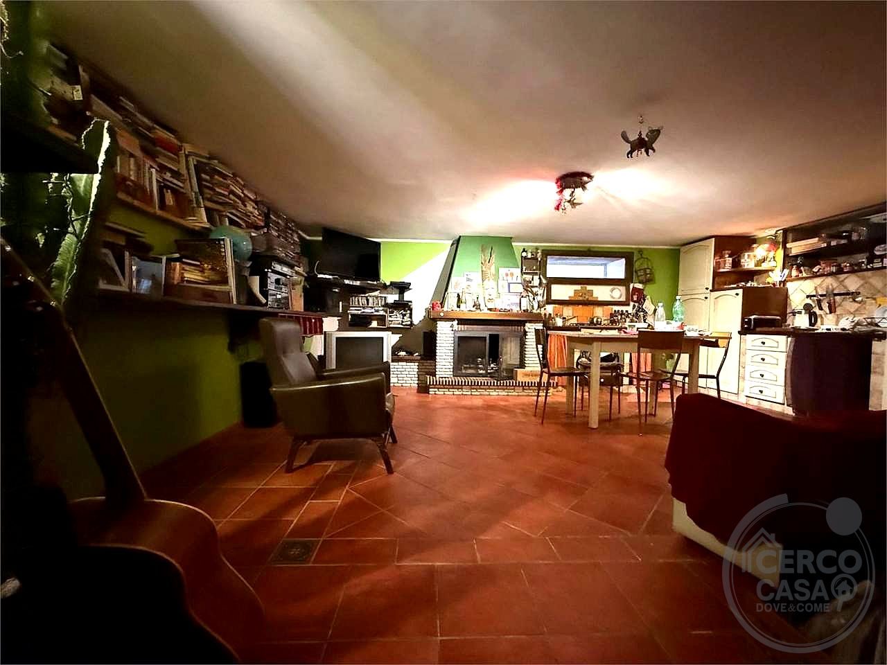 ASSISI - TORDIBETTO - APPARTAMENTO AL PIANO TERRA RIALZATO CON CORTE ESCLUSIVA