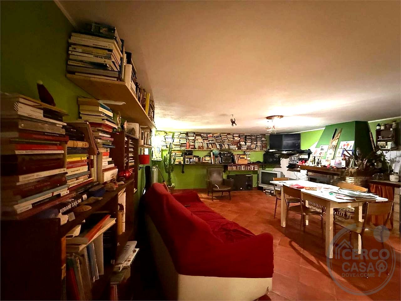 ASSISI - TORDIBETTO - APPARTAMENTO AL PIANO TERRA RIALZATO CON CORTE ESCLUSIVA