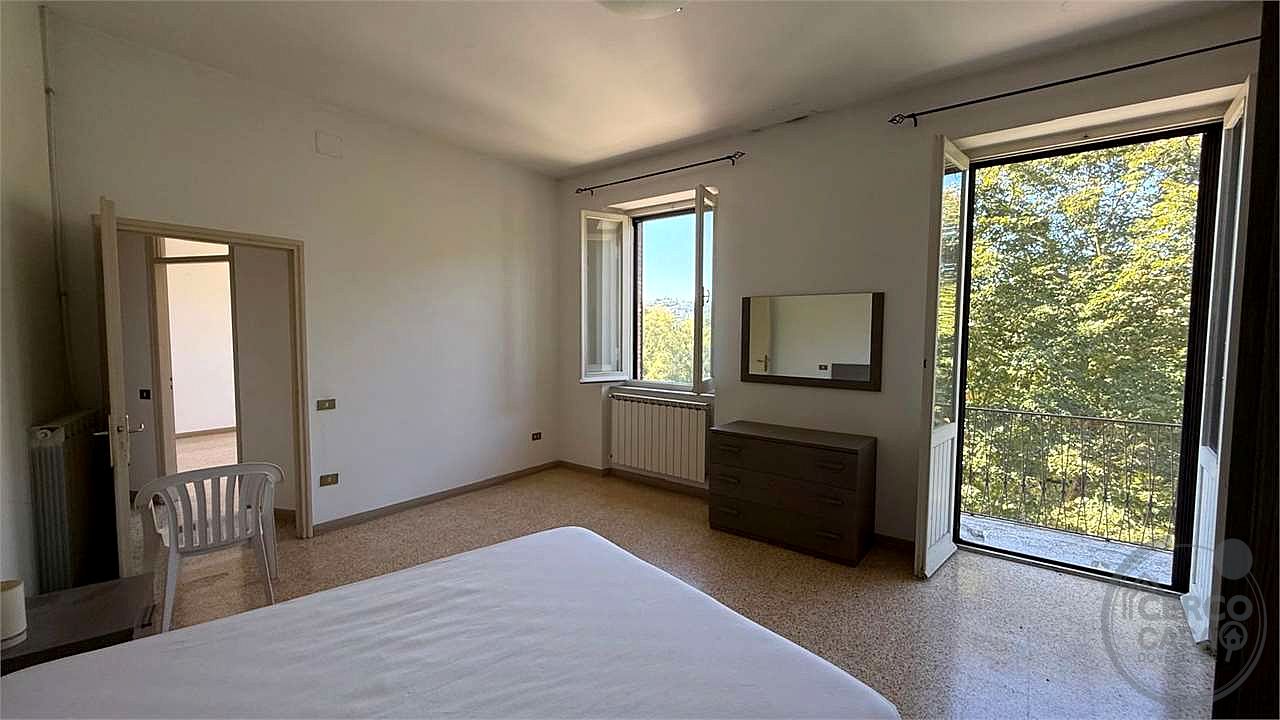 TODI - PONTECUTI - AMPIO CIELOTERRA CON GIARDINO PRIVATO