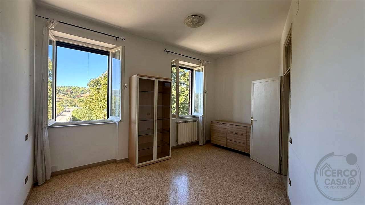 TODI - PONTECUTI - AMPIO CIELOTERRA CON GIARDINO PRIVATO