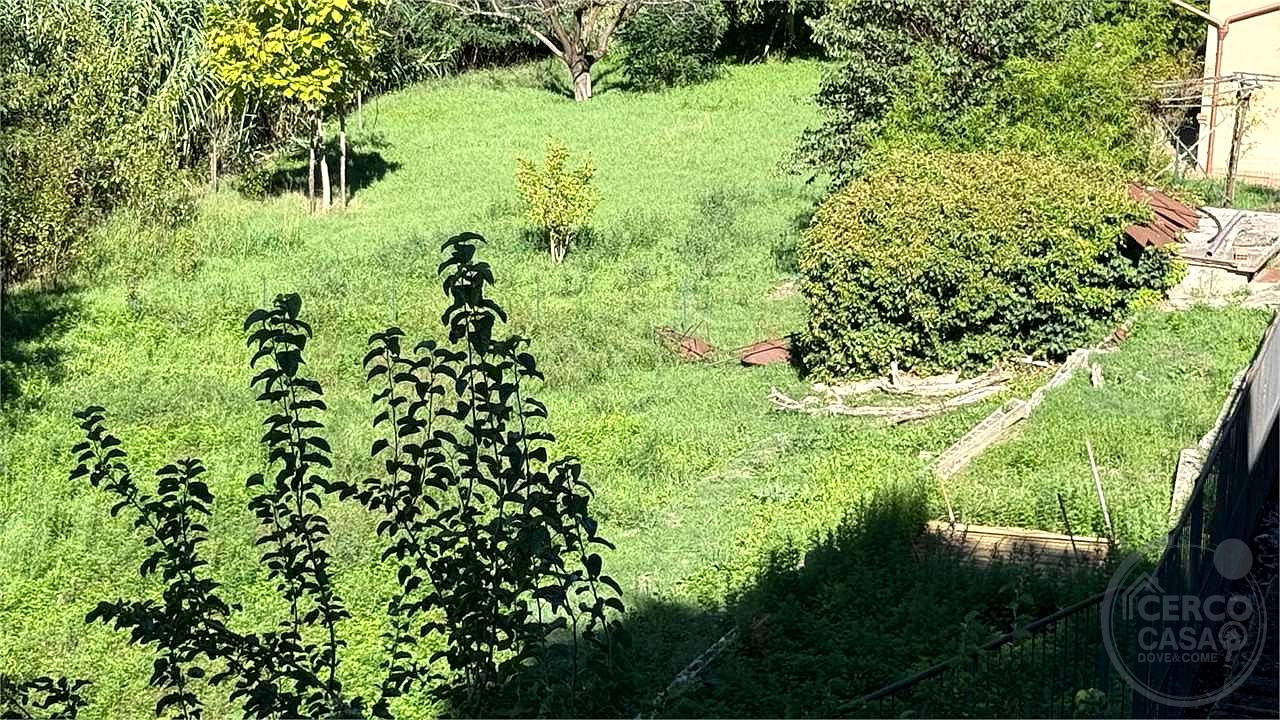 TODI - PONTECUTI - AMPIO CIELOTERRA CON GIARDINO PRIVATO