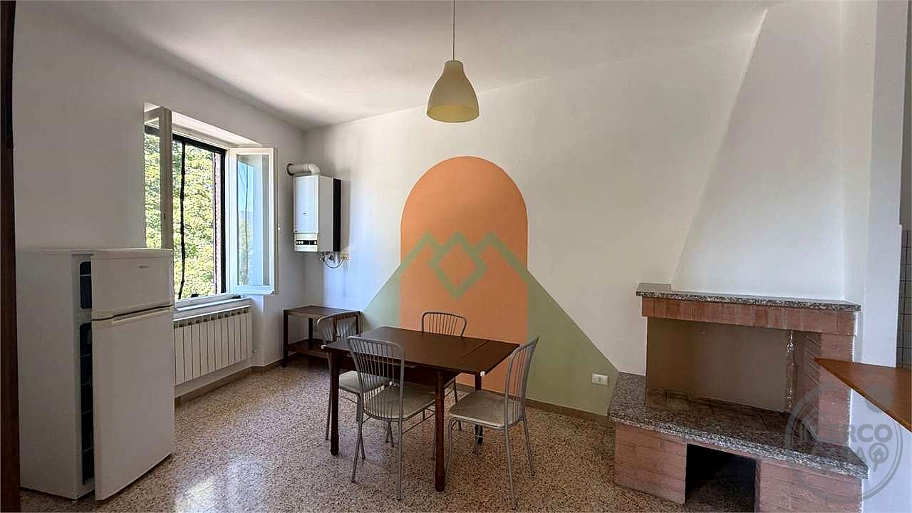 TODI - PONTECUTI - AMPIO CIELOTERRA CON GIARDINO PRIVATO