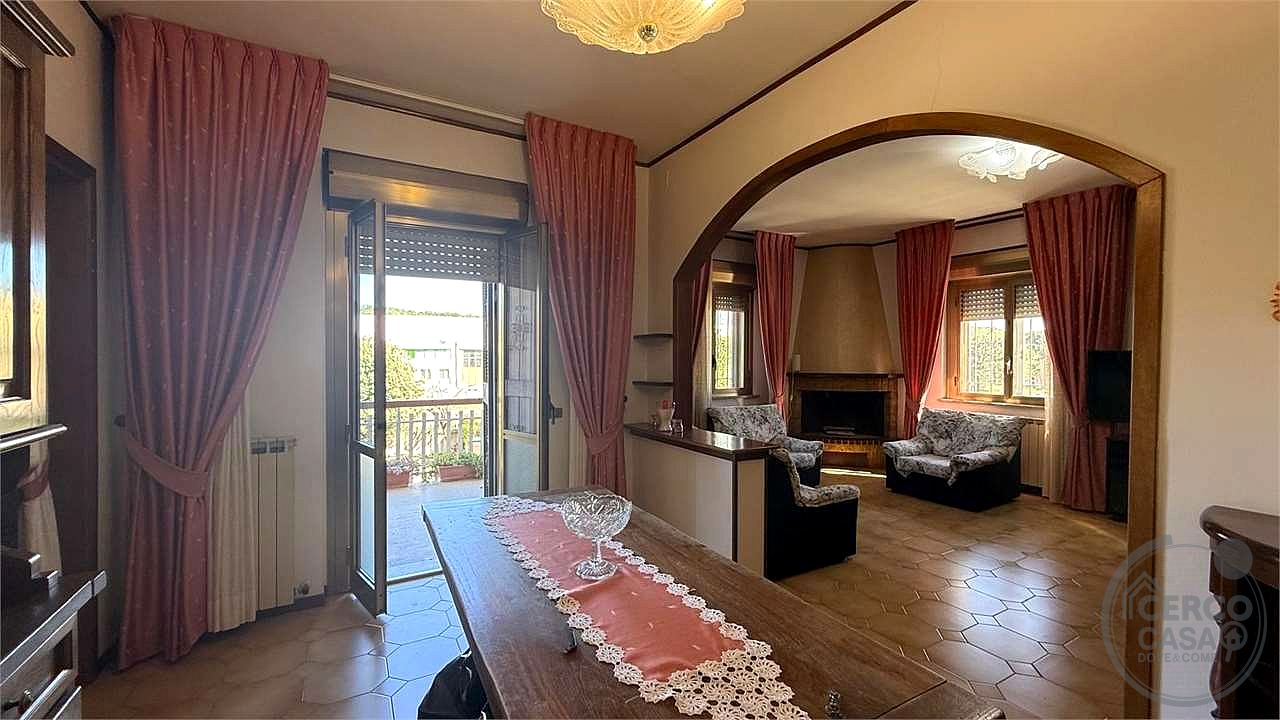 TODI - PANTALLA - APPARTAMENTO AL PIANO PRIMO E SECONDO