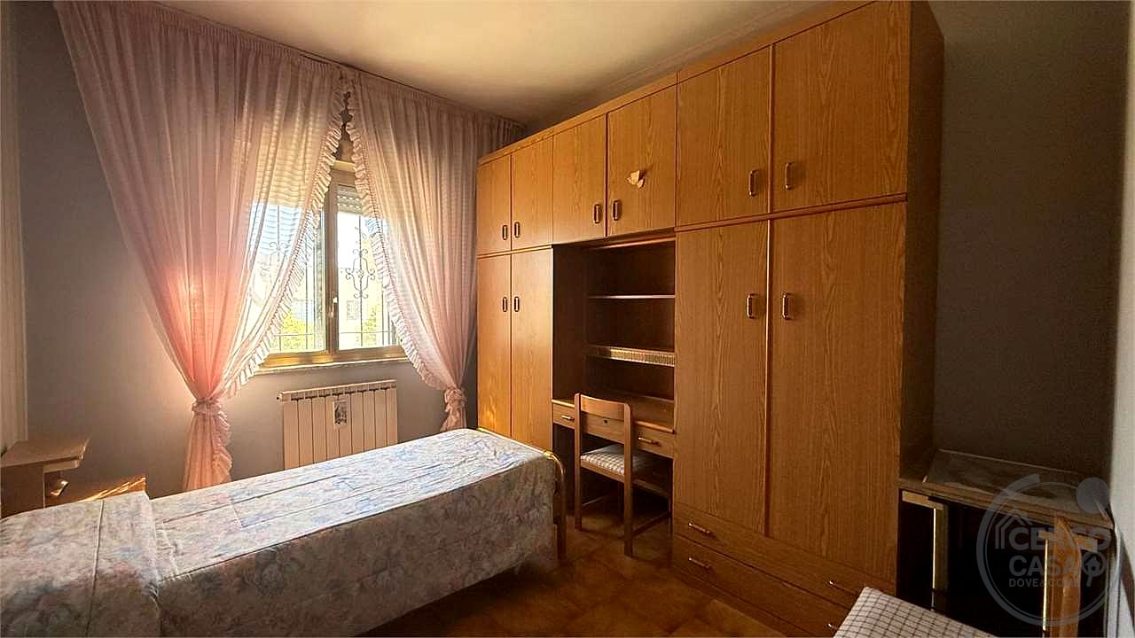 TODI - PANTALLA - APPARTAMENTO AL PIANO PRIMO E SECONDO