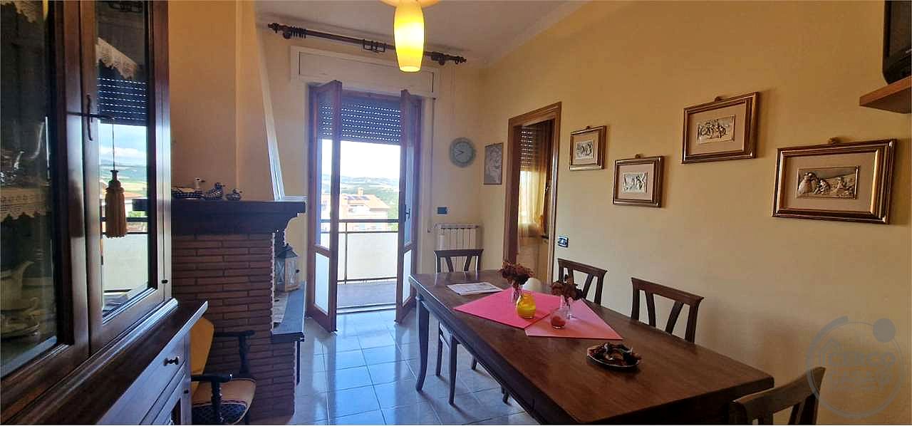 TODI - LOC. CAPPUCCINI - APPARTAMENTO AL SECONDO PIANO