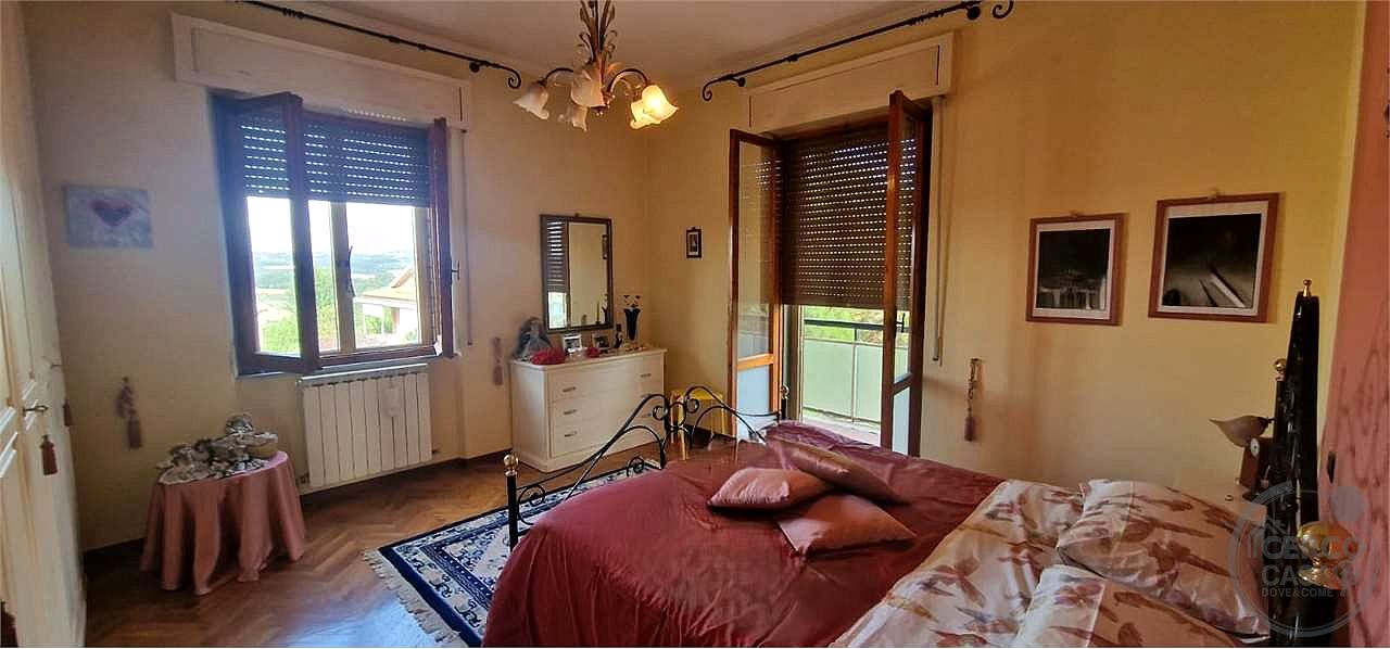 TODI - LOC. CAPPUCCINI - APPARTAMENTO AL SECONDO PIANO