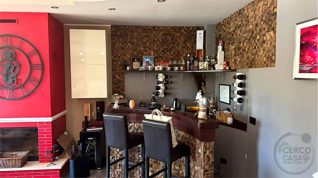 Perugia – San Vetturino | villa singola con piscina, pari al nuovo