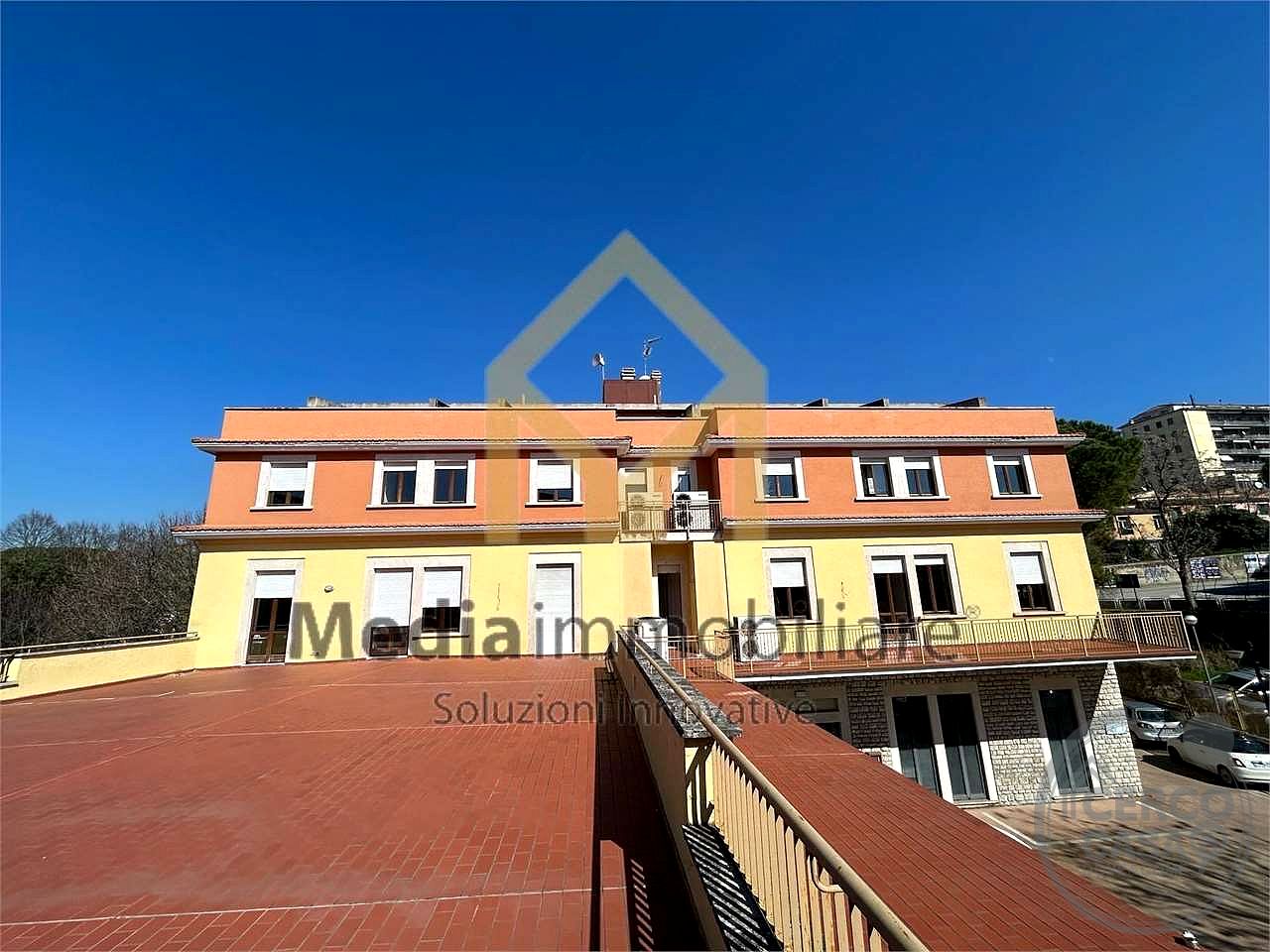 Via Campo di Marte: vendiamo ufficio 250 mq