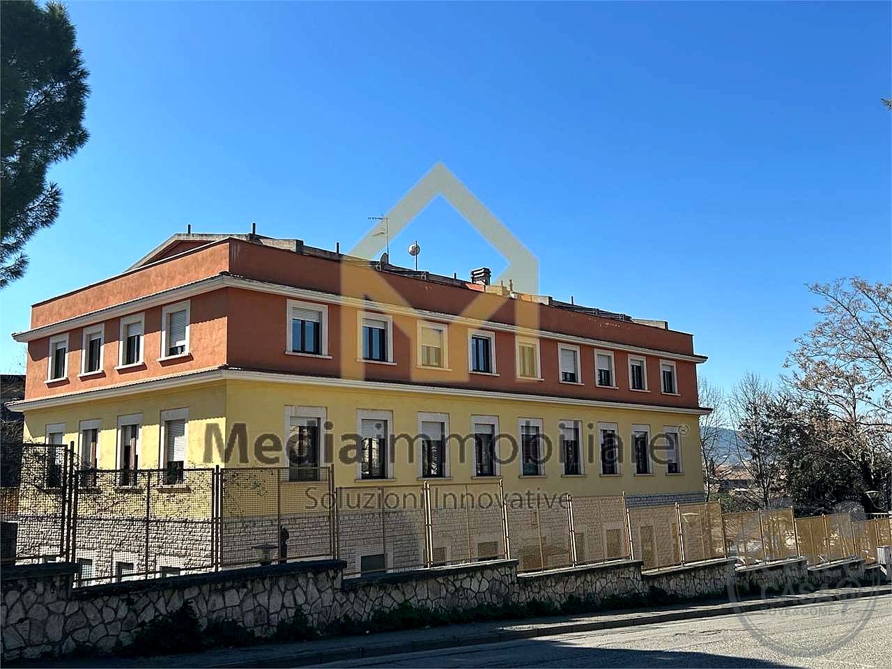 Via Campo di Marte: vendiamo uffici 380 mq