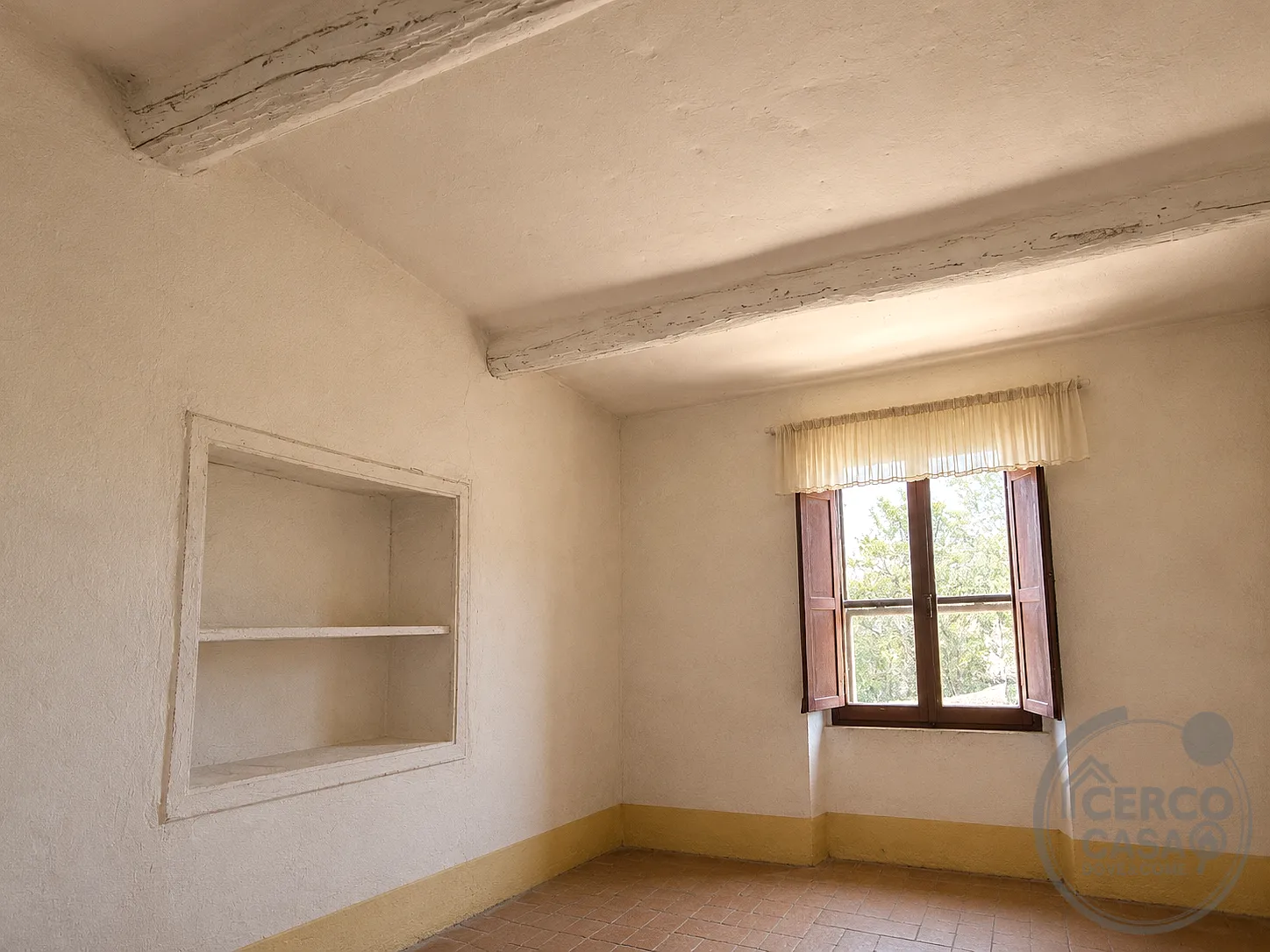 Campomaggiore, casale da ristrutturare a Terni