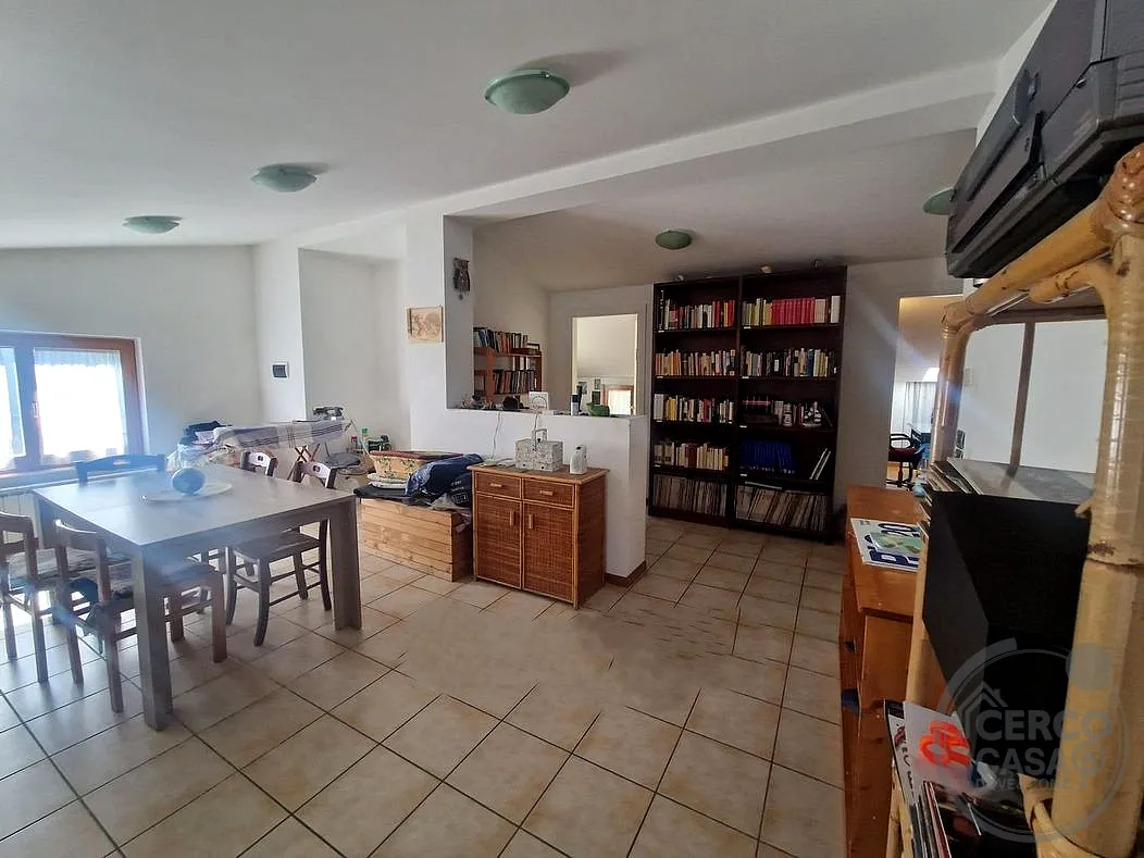BIFAMILIARE PONTE VALLECEPPI a