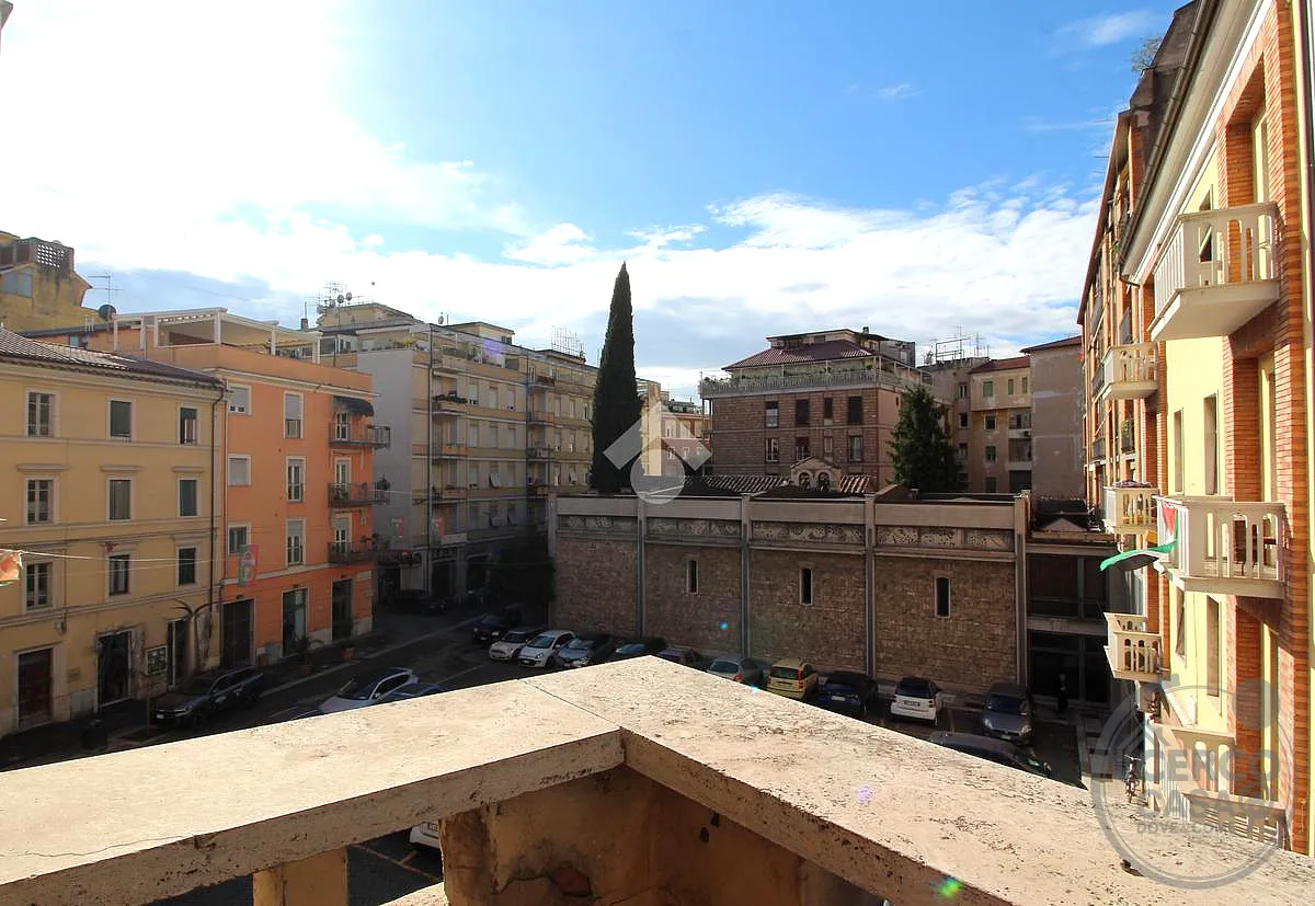 TRILOCALE CON CAMINO TERNI a Terni