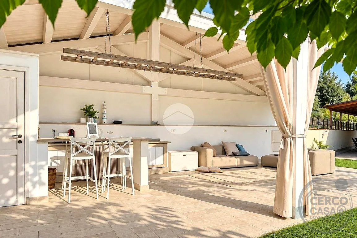 VILLA CON PISCINA TERNI TUILLO a Terni