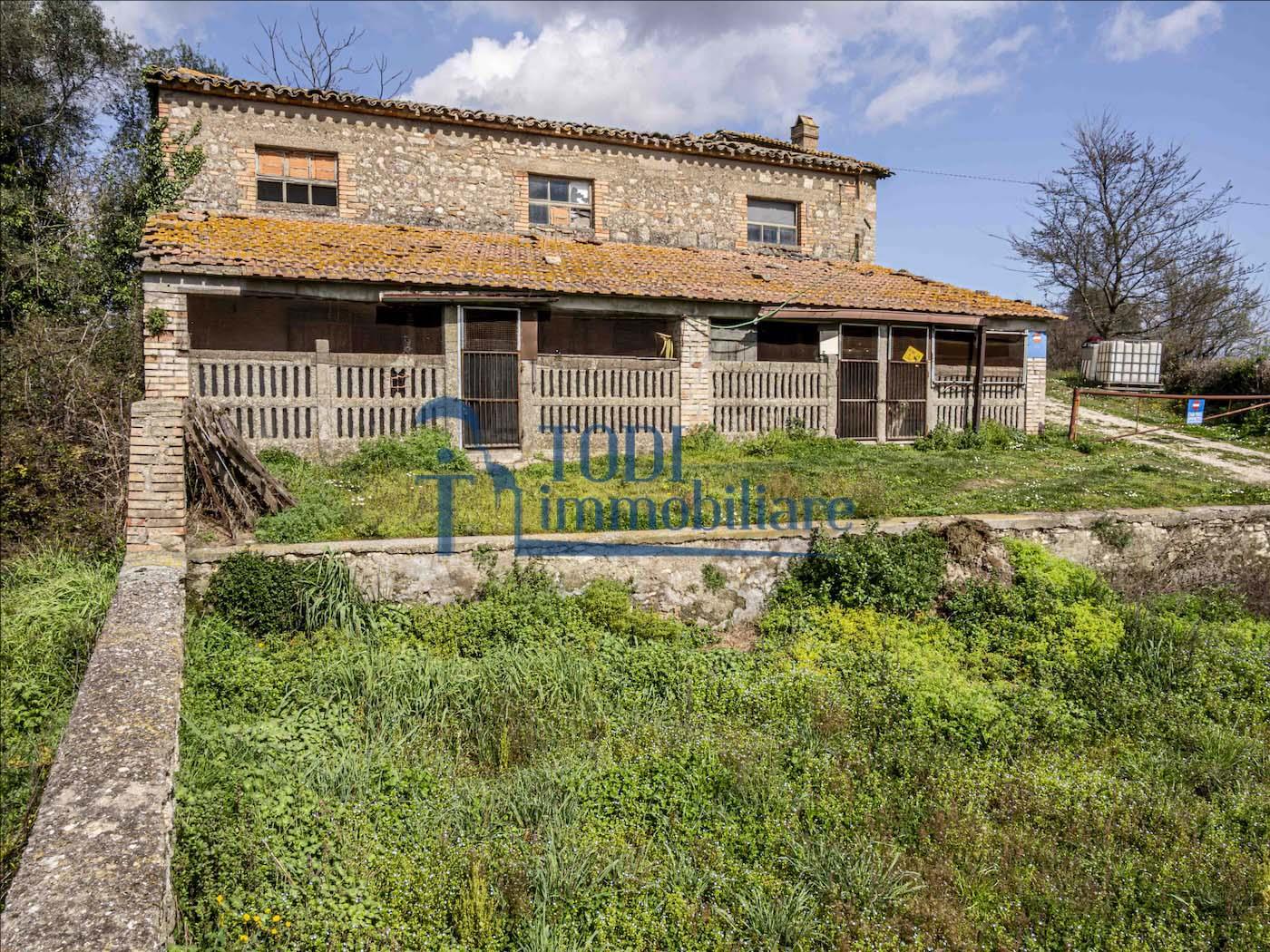 Casa Colonica La Costa - Todi Immobiliare