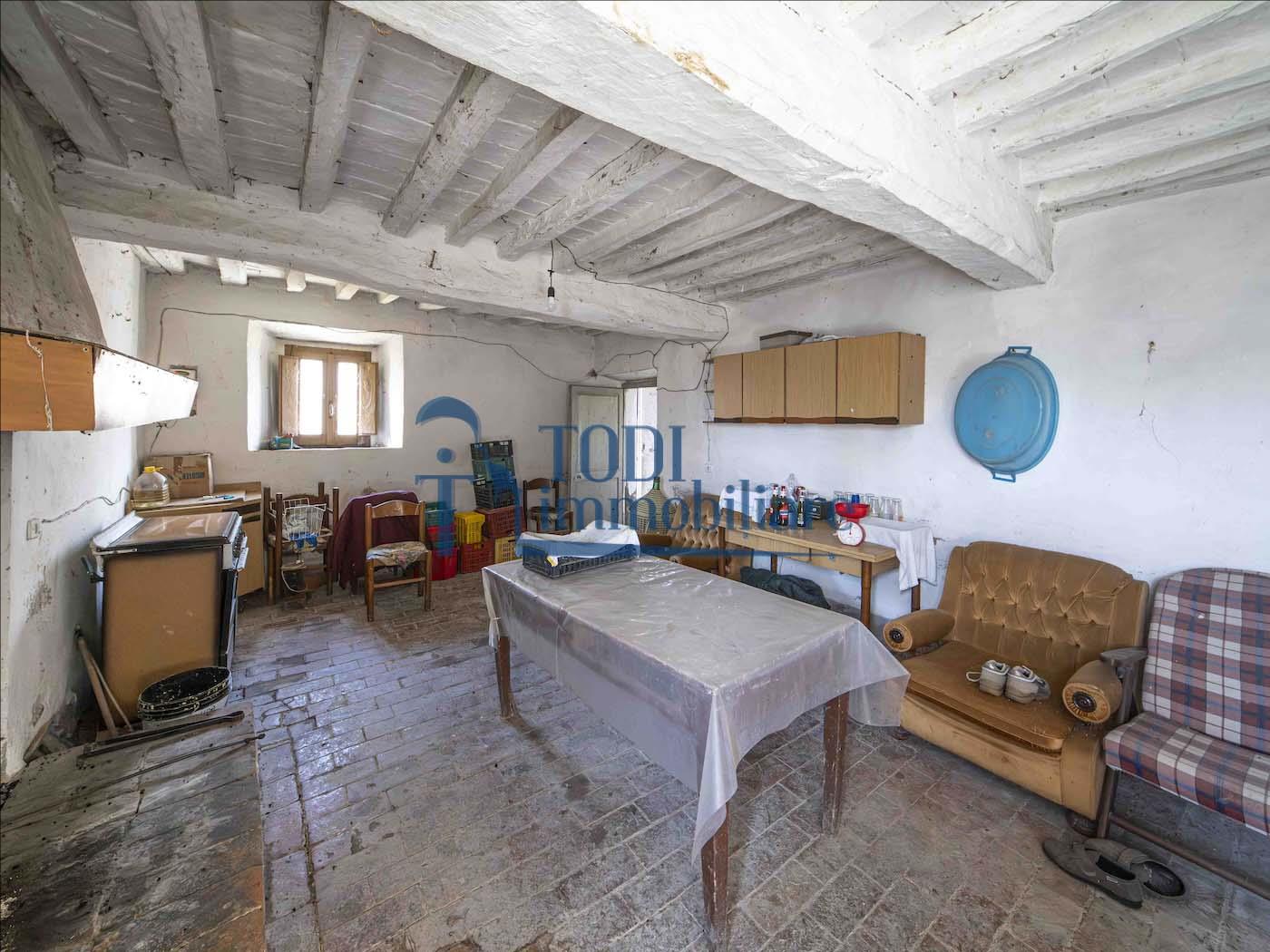 Casa Colonica La Costa - Todi Immobiliare