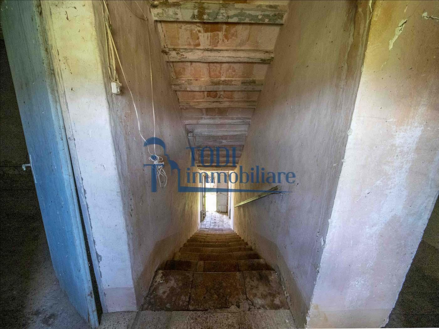 Casa Colonica La Costa - Todi Immobiliare