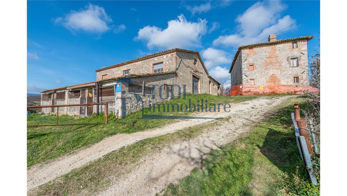Casa Colonica La Costa - Todi Immobiliare