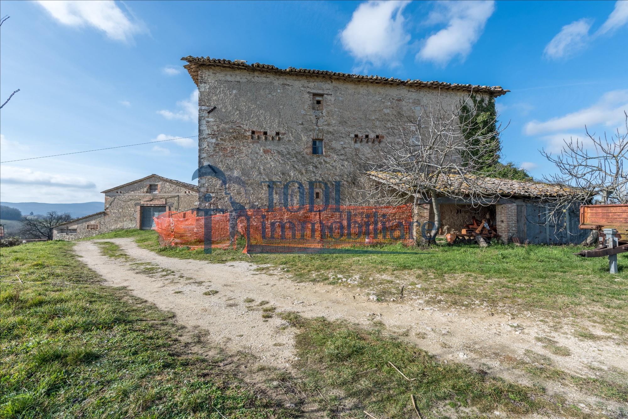 Casa Colonica La Costa - Todi Immobiliare