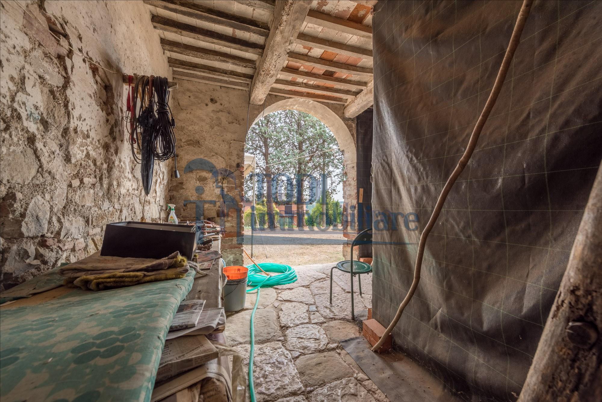 Casale Il Farnese - Todi Immobiliare