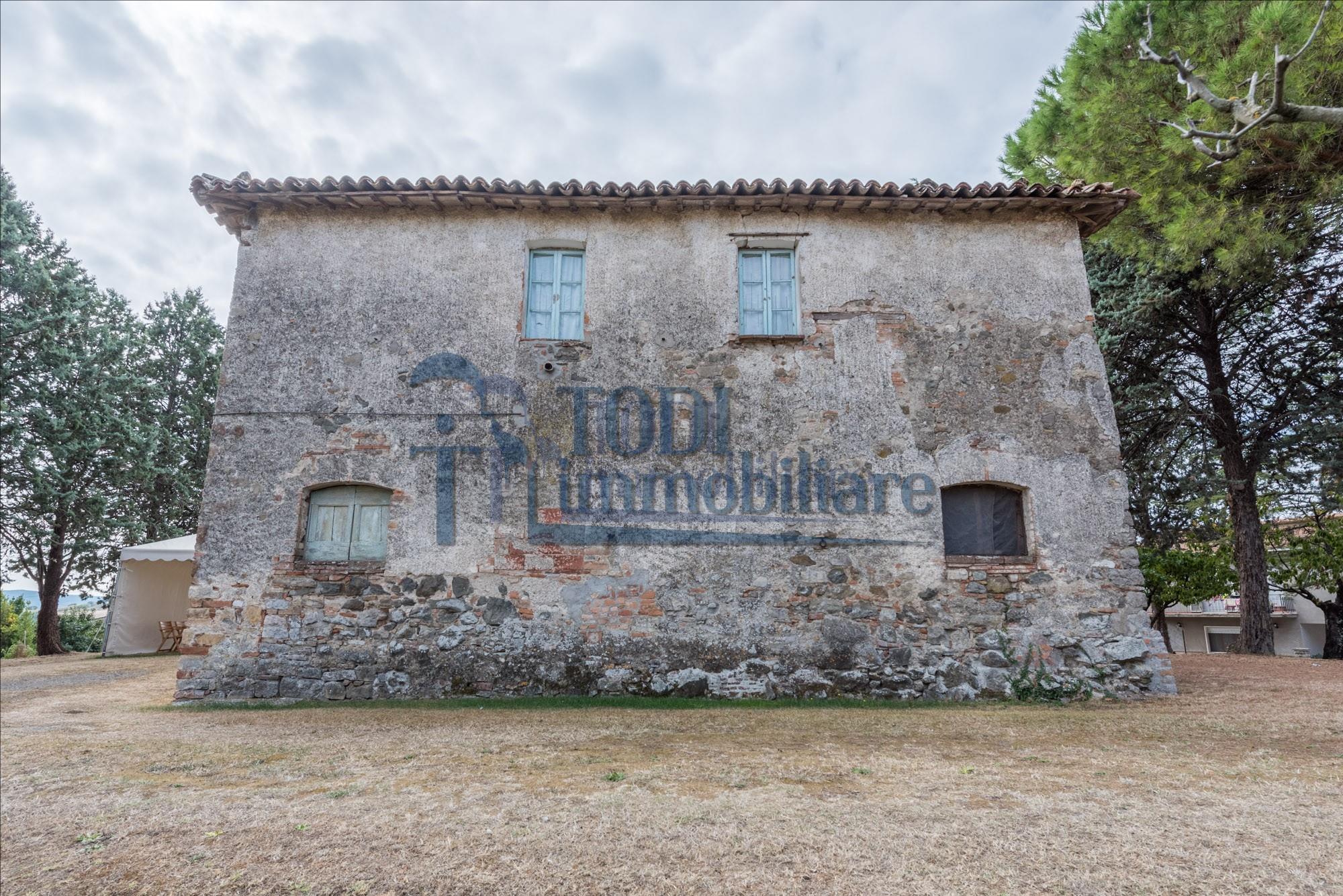 Casale Il Farnese - Todi Immobiliare