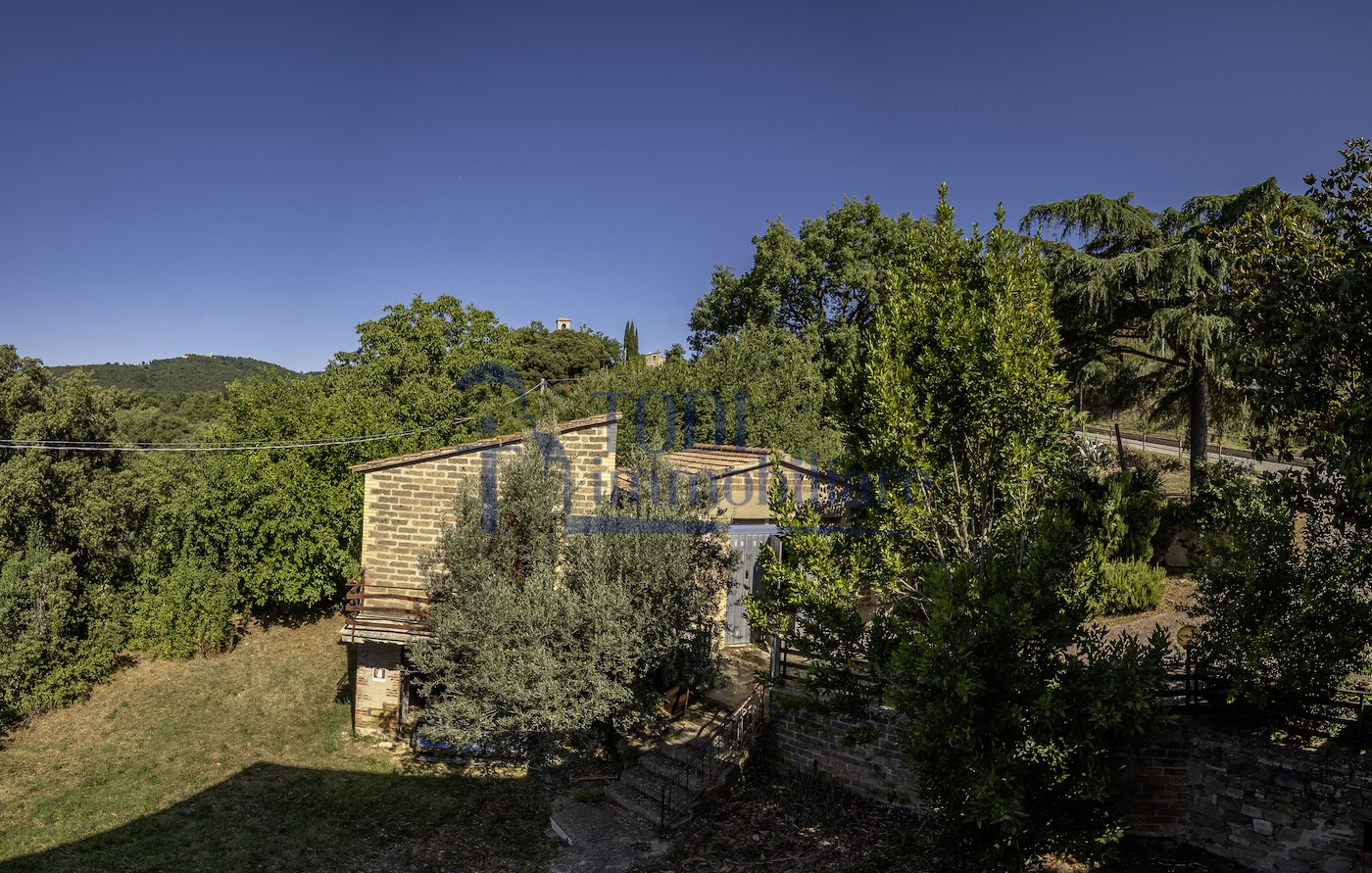 Porzione di Casa in Vendita a Todi (PG) - Todi Immobiliare