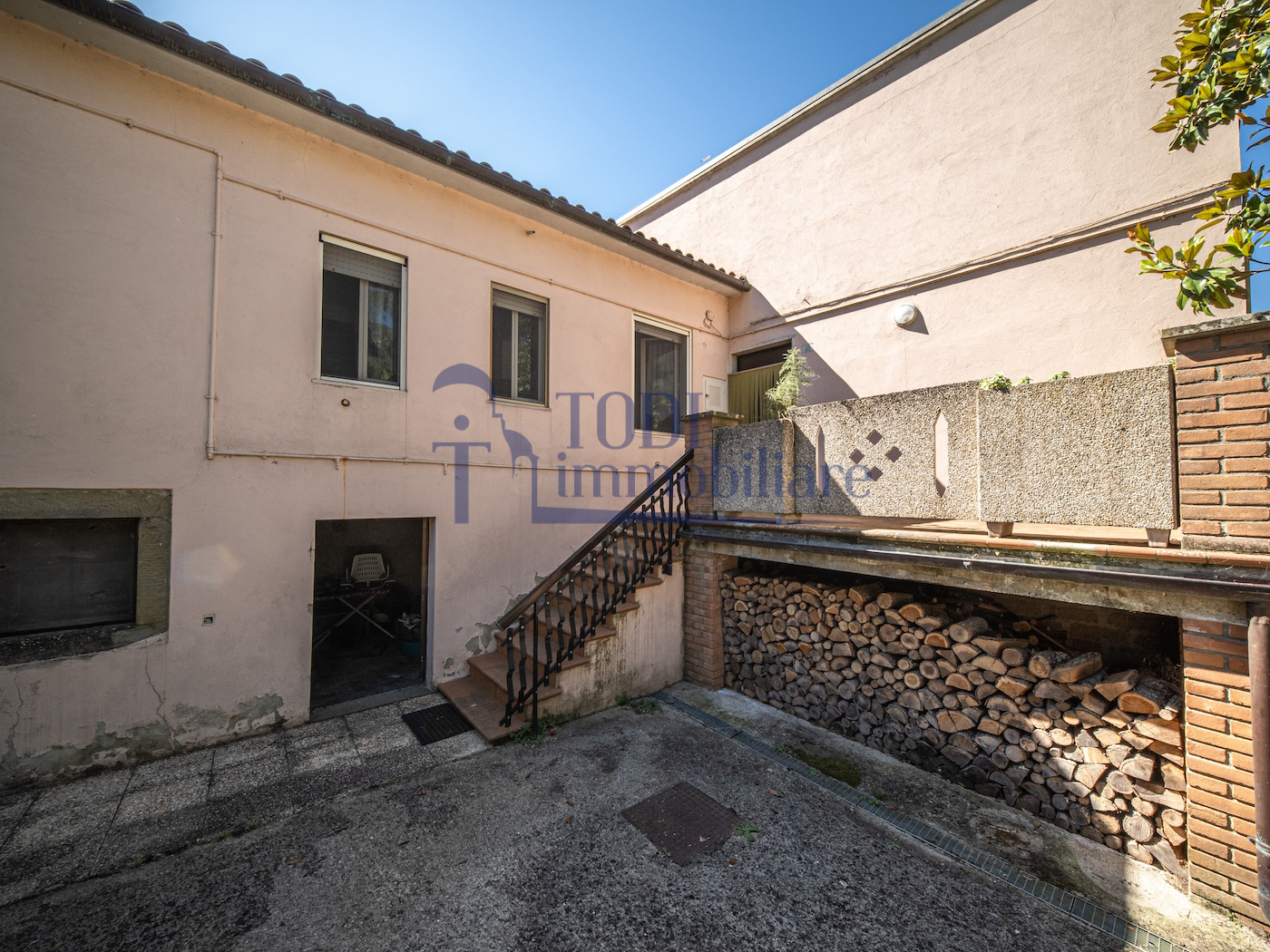 Porzione di Casa in Vendita a Todi (PG) - Todi Immobiliare